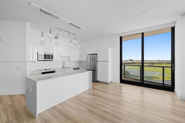 Building Photo - 101 Diplomat Pkwy