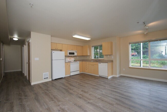 Building Photo - 4902 Aurora Ave N