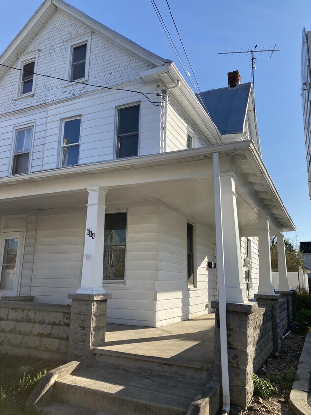 Foto principal - 814 Bridge St