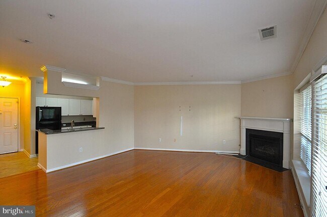 Building Photo - 4550 Strutfield Ln
