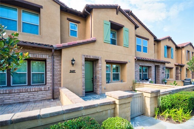 Foto del edificio - 2437 Sanabria Ln