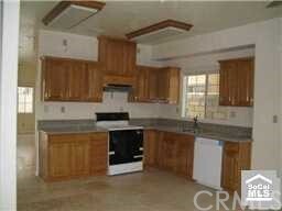Building Photo - 306 Lampman Way