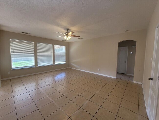 Foto del edificio - 17211 Brookhollow Grove Ct