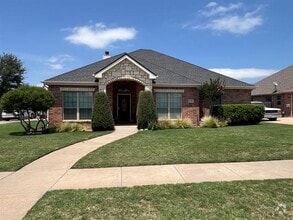 Building Photo - 510 Lone Star Dr