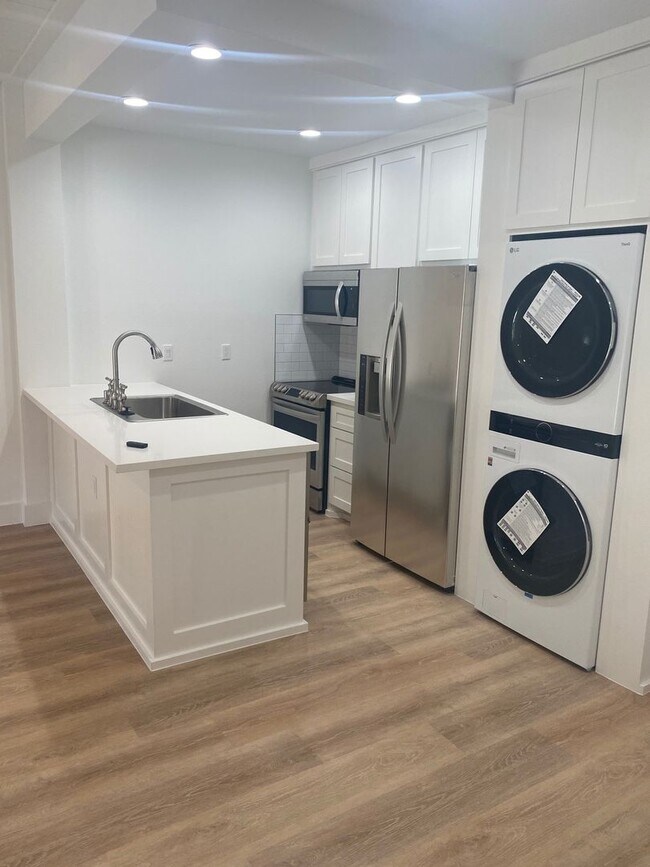 Foto del edificio - Marina Pointe One Bedroom Unit