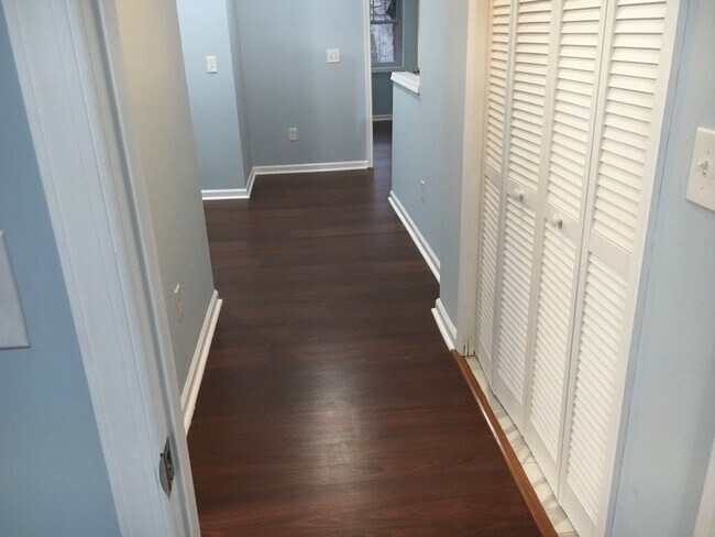 Foto del edificio - 2232 East Chase Street