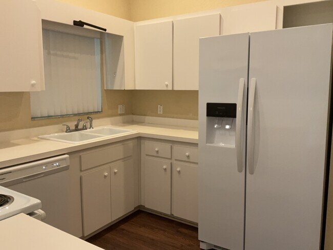 Building Photo - 152 Seven Oaks Dr