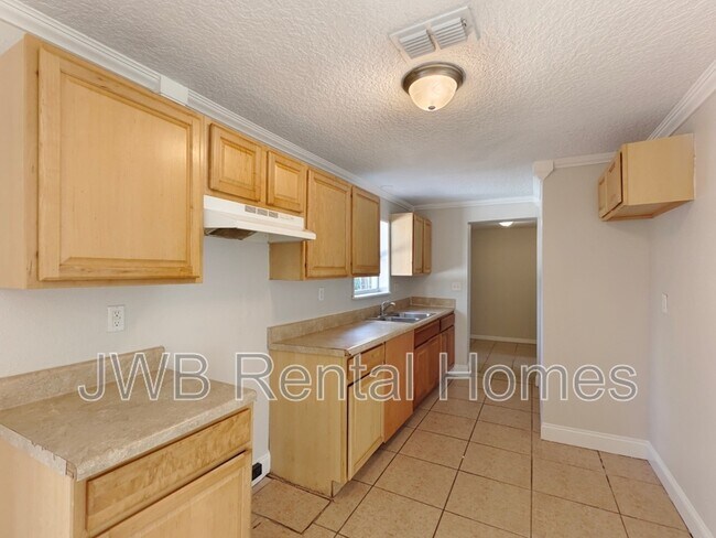 Foto del edificio - 7557 Sharbeth Dr S