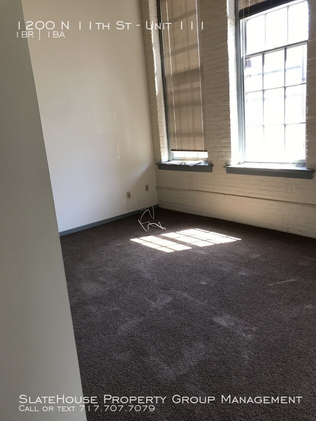 Building Photo - Converted Warehouse Apartment Space