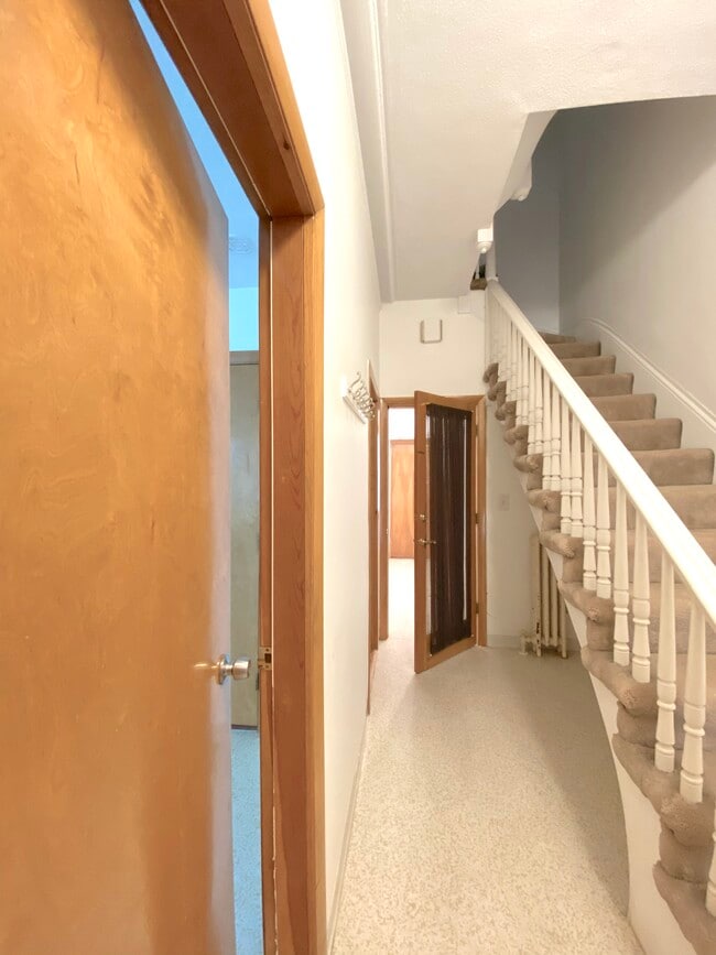 Building Photo - 66 Winter St