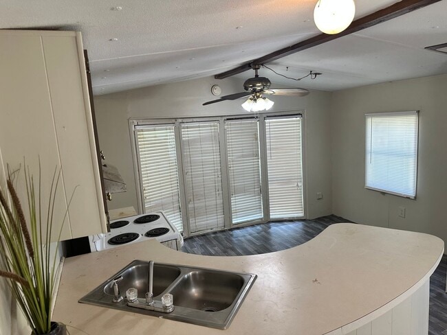 Building Photo - Mobile Home with 2 Bed 1 Bath in Benton