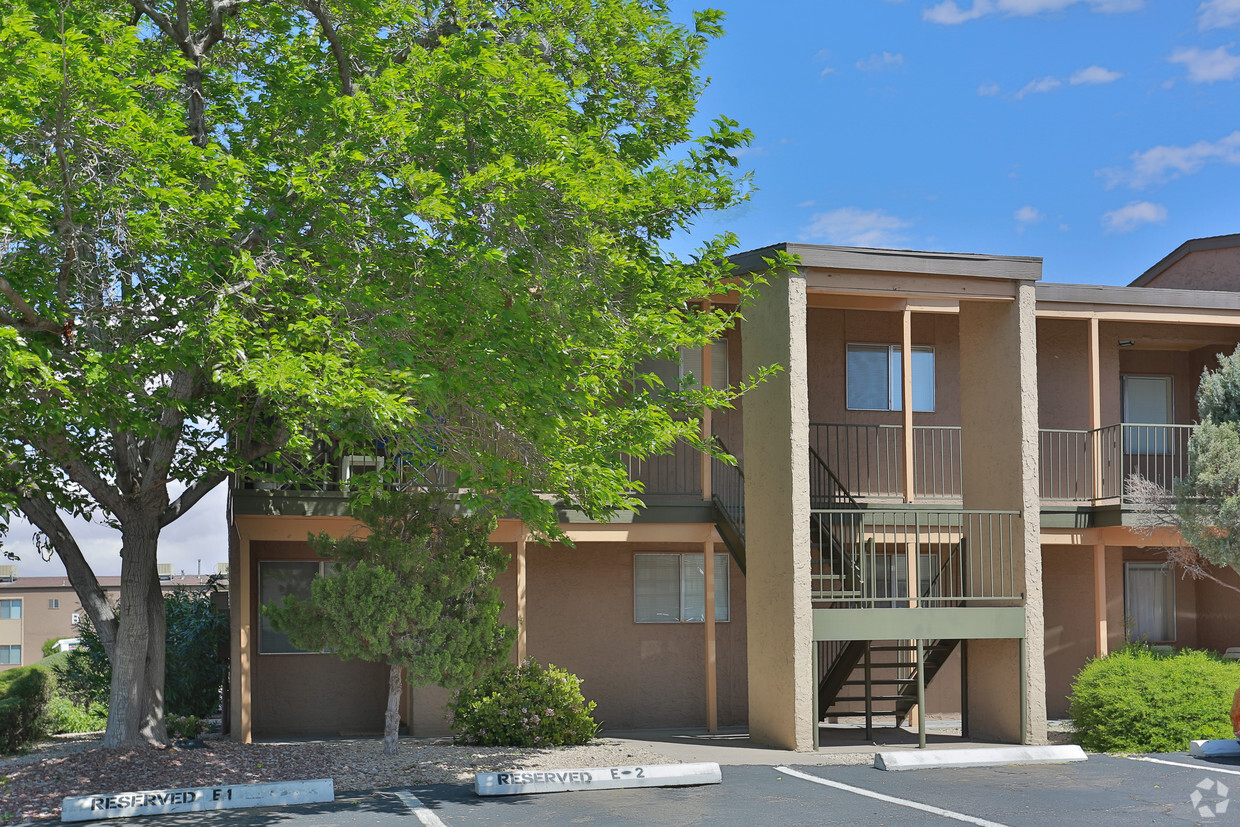 Foto principal - Pebble Hills Apartments