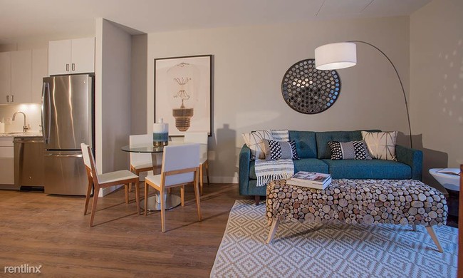 Building Photo - 1 br, 1 bath  - 60 Seaport Blvd Unit 135
