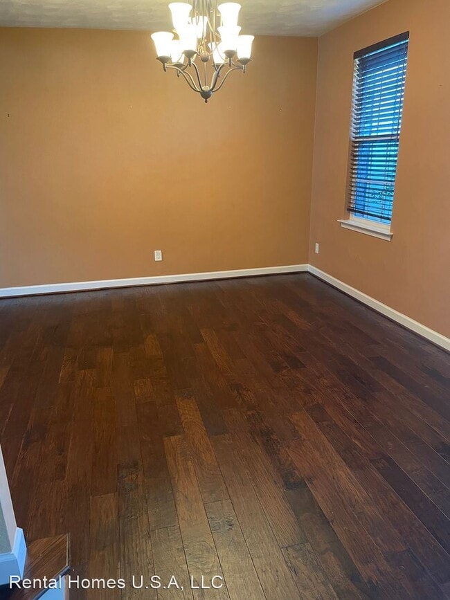 Foto del edificio - 5 br, 4 bath House - 710 Chantilly Lane