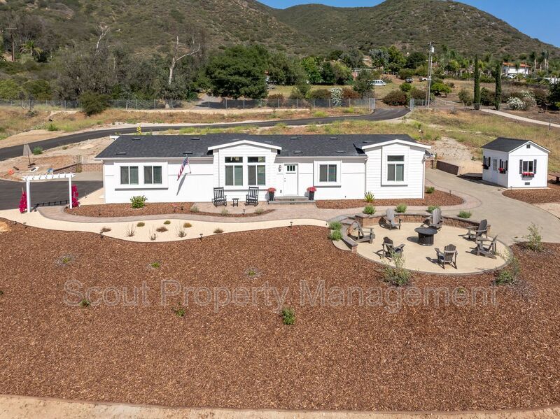 Foto principal - 471 Stewart Canyon Rd