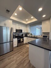 Building Photo - 3516 E Balmoral Dr