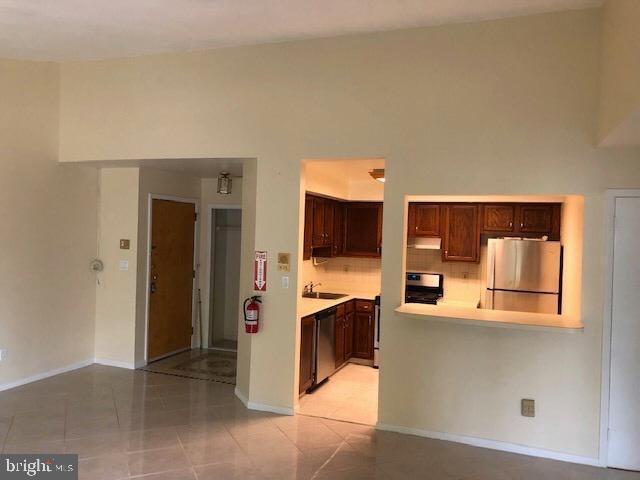 Building Photo - 119 Acadia Ct