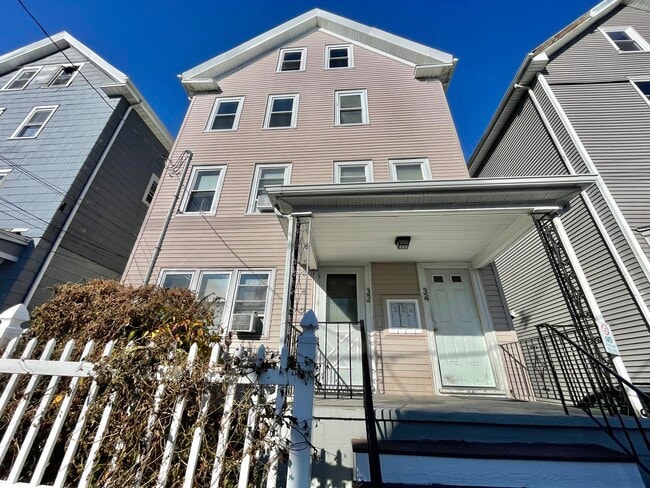 Building Photo - 34 Holyoke St