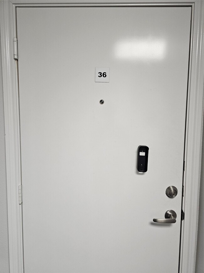 Foto del edificio - 8415 Hearth Dr