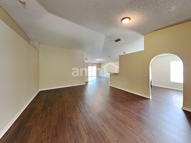 Foto del edificio - 9405 Arbor Oak Lane