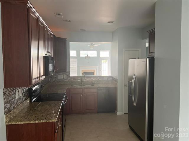 Building Photo - 127 S Arcadian Way
