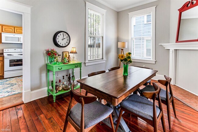 Building Photo - 2 br, 1.5 bath House - 110 W 34th St