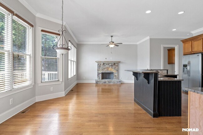 Building Photo - Stunning 4BR House in Buford