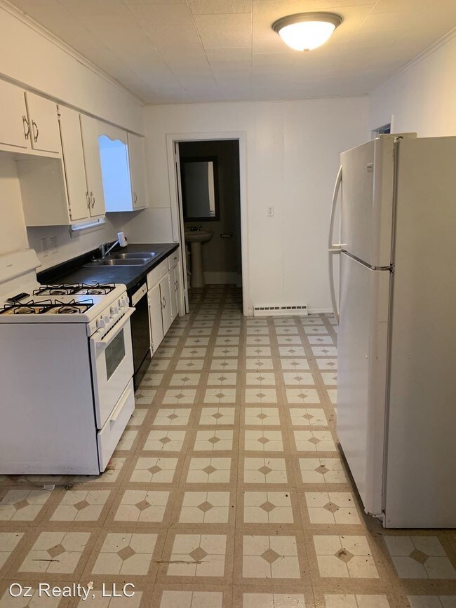 Building Photo - 3 br, 1 bath House - 1647 Eleanor Avenue