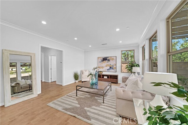 Building Photo - 71 Overbrook