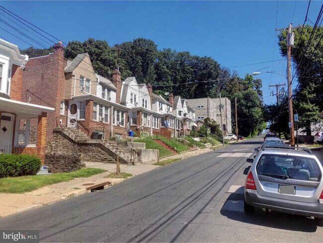 Foto del edificio - 306 Leverington Ave