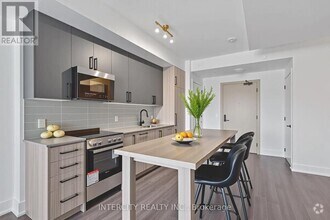 Building Photo - 2075-2075 King Rd