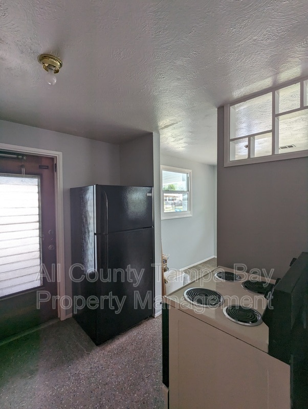 Foto del edificio - 6021 W Hanna Ave