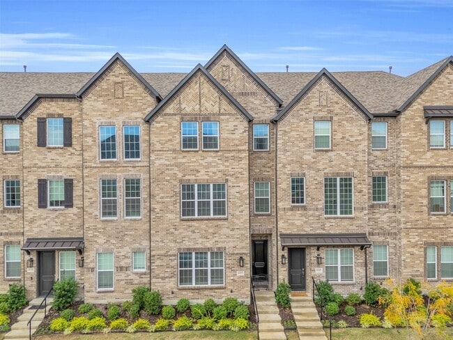 Photo - 4153 Shavano Dr Townhome