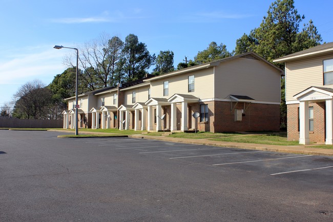 Foto del edificio - Southwood Townhouses