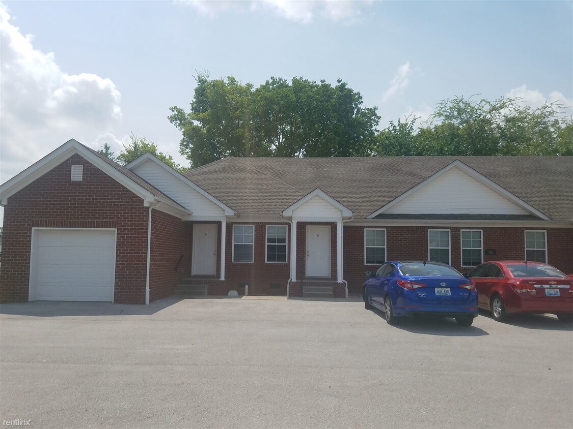 Primary Photo - 2 br, 2 bath 4plex - 303 Creekwood Ave 303