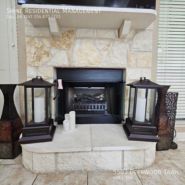 Foto del edificio - 5503 Deerwood Trail