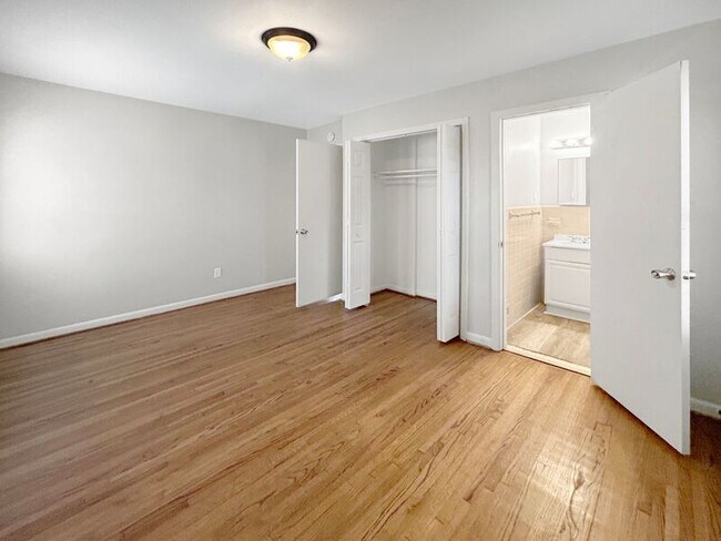 Foto del edificio - 5808 Avenue Q