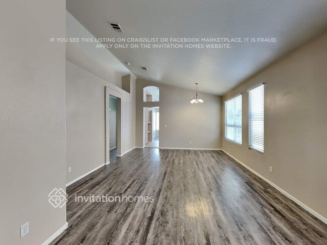 Building Photo - 1707 Talon Ave