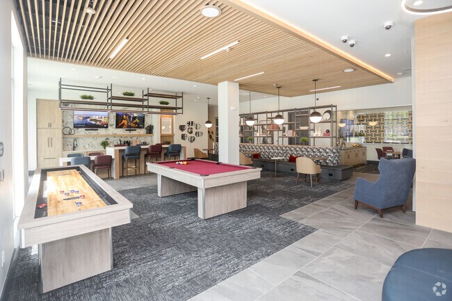 Interior Photo - Legacy202