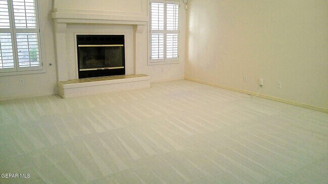 Foto del edificio - 6901 Mineral Ridge Dr