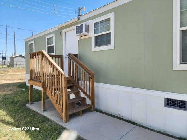 Building Photo - 1122 Gary Terrace
