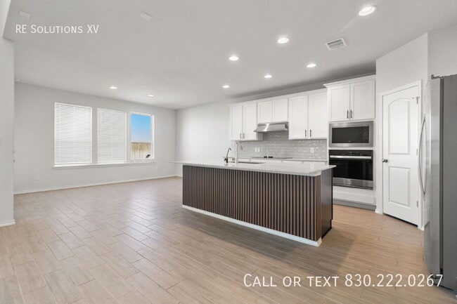 Building Photo - 4015 Wild Bloom Rd