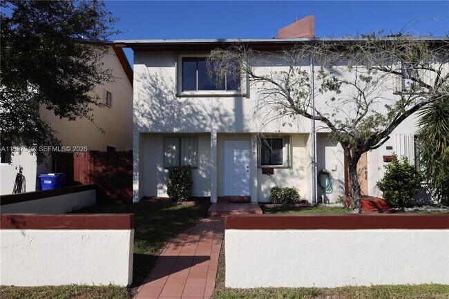 Foto del edificio - 2385 NE 171 St