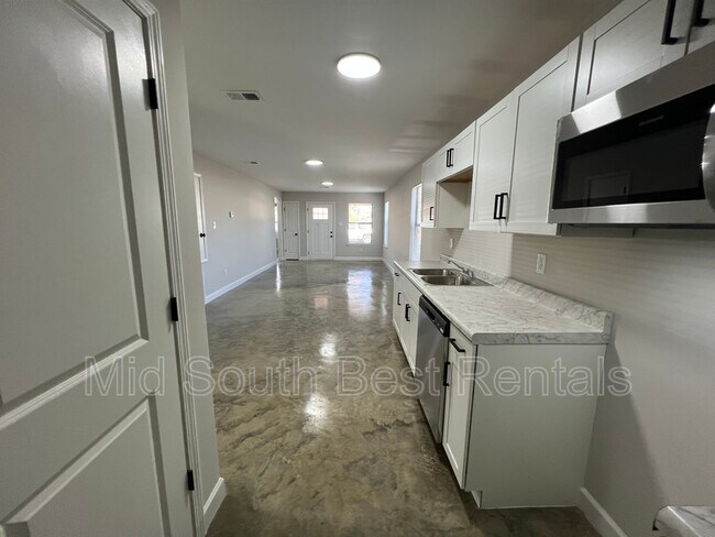 Foto del edificio - 341 Dixie Rd