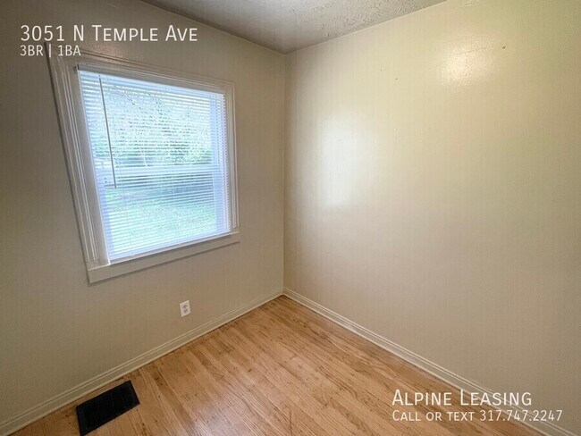 Building Photo - 3051 N Temple Ave