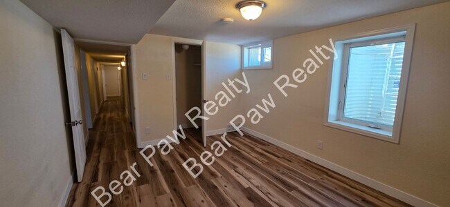 Building Photo - 1119 Converse Ave