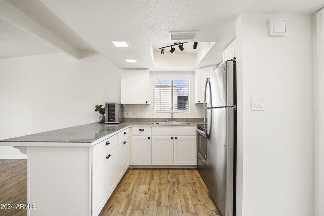 Foto del edificio - 16819 E Gunsight Dr