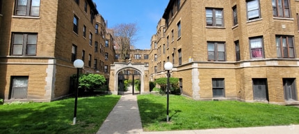Building Photo - 6926 S Oglesby Ave