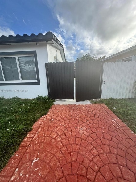 Photo - 9830 SW 12th Terrace Apartment