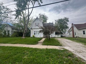 Building Photo - 210 Whitlock Ave